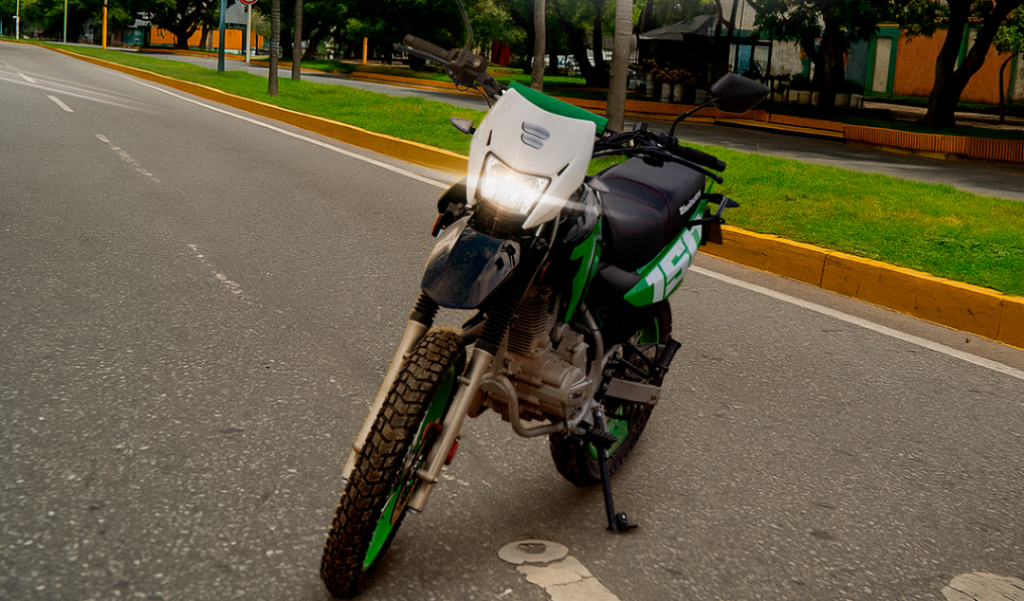 Moto TT 150 Una moto hecha para la calle venezolana